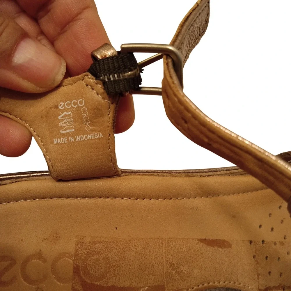 ECCO Felicia Womens Metallic Bronze TStrap Wedge Buckle Sandals Size 39 US 8-8.5